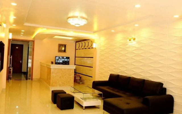 OYO 620 New World Hotel