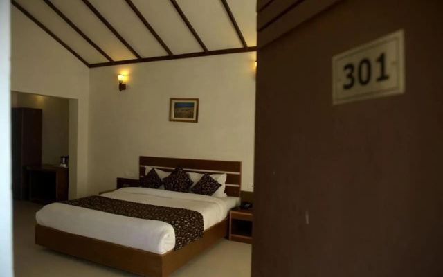 Corbett Rattan Elwood Resort