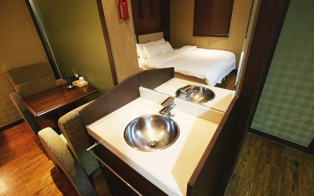 Hotel Laglas Asan Branch