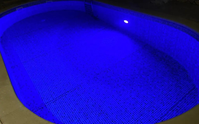 LOKY - sunny studio house 150m from sea with pool