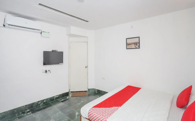 OYO 15358 Hotel Townhall
