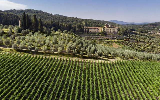 This beautiful apartment in a small Tuscan house.