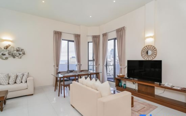 Marine Suites
