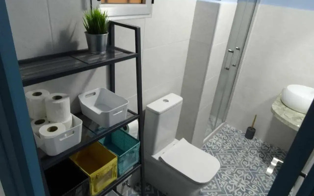 APARTAMENTOS EL SOL-Apartamento reformado a 20 metros del mar.