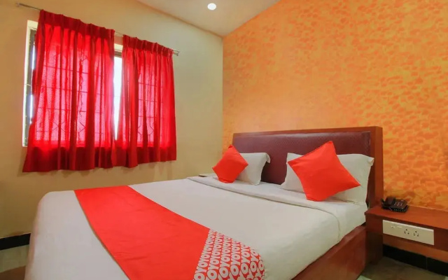 Shreenithi By Oyo Rooms
