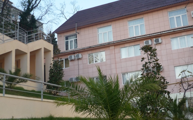 Гостиница Vechniy Zov в Сочи - забронировать гостиницу Vechniy Zov, цены и фото номеров вид на фасад
