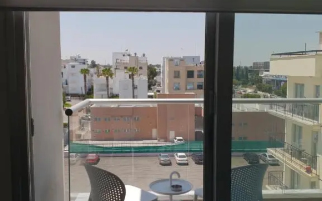Egkomi Luxury Suites