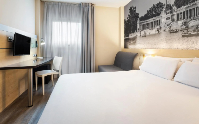 B&B Madrid Aeropuerto T1 T2 T3