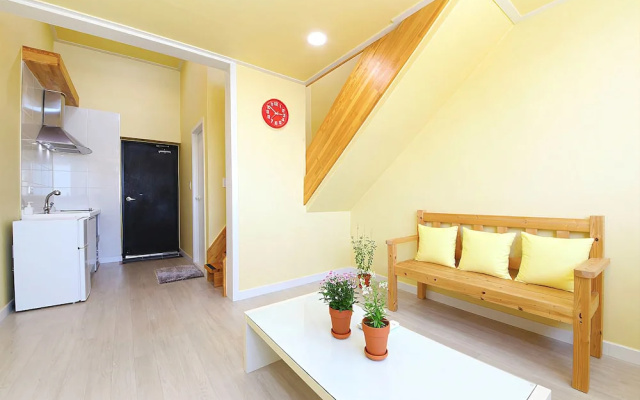 Gangneung Lacblanc Pension