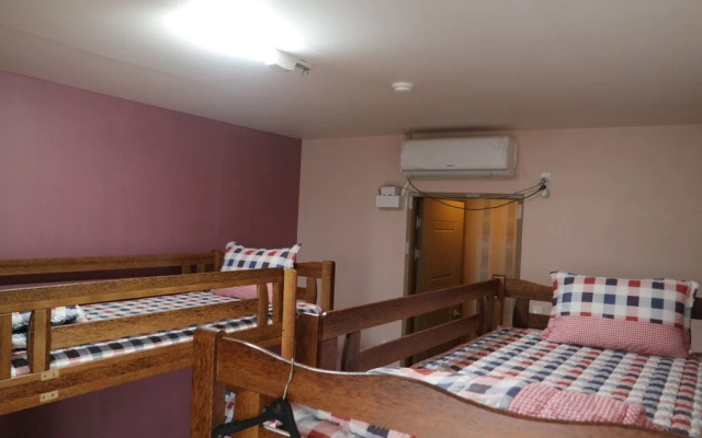 Skywalker Guesthouse - Hostel
