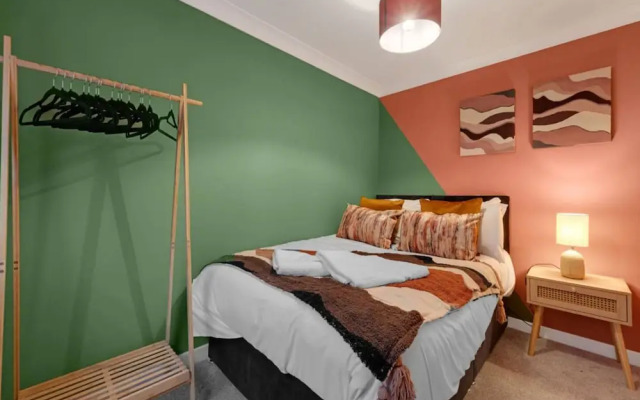 Harland Haven Spacious 4BR House in Ipswich