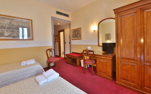 Select Hotel