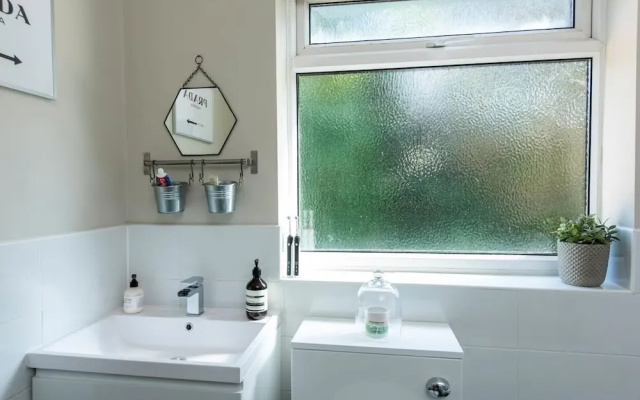Cosy and Family-friendly Home in Greater Manchester