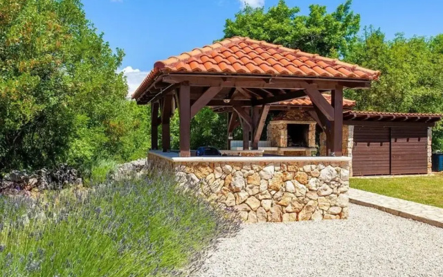 Villa Tara With a Beautiful Heated Pool