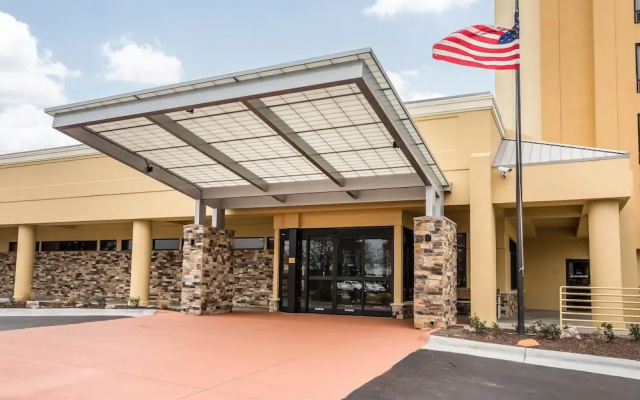 Holiday Inn Express Omaha Southwest