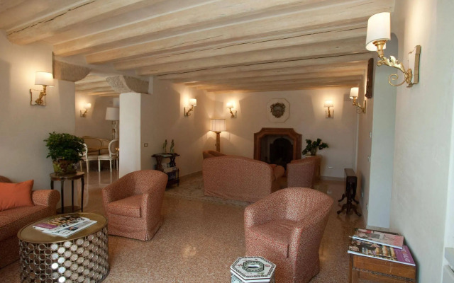 Frà Lorenzo Apartments