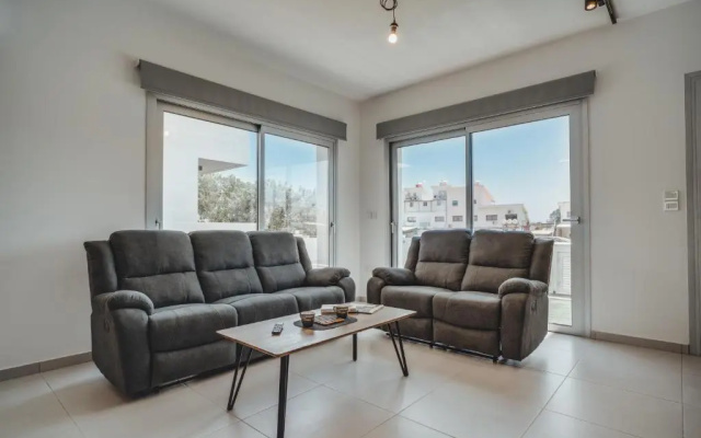 Modern 3 bedroom villa near Nissi Beach!