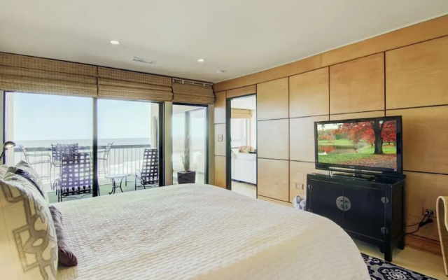 Ocean Club by RedAwning