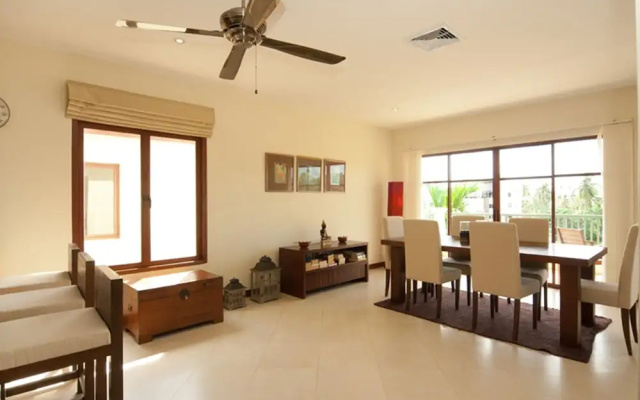 Baan Puri Apartment by PIPS