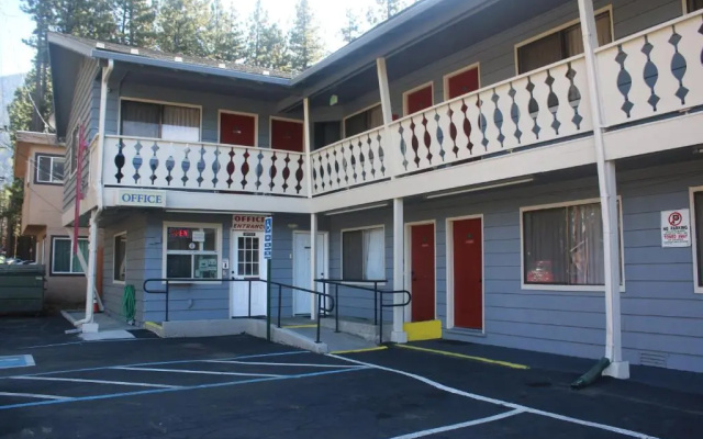 Thunderchief Inn