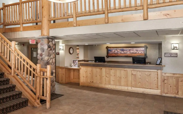 MountainView Lodge & Suites