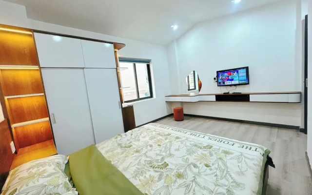 Louis Otis Apartment 03