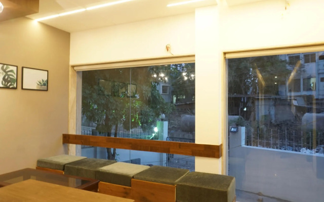 OYO Flagship 30164 Hotel Shivshakti