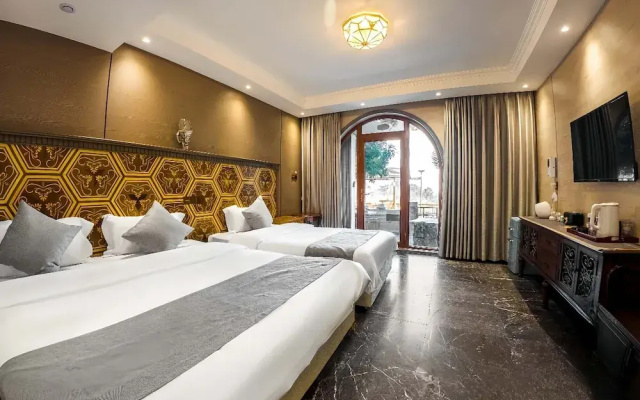 Laoshan Swan Castle Vacation Garden B&B