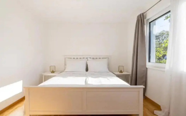 Near Lake Fully Furnished Beautiful Apartment