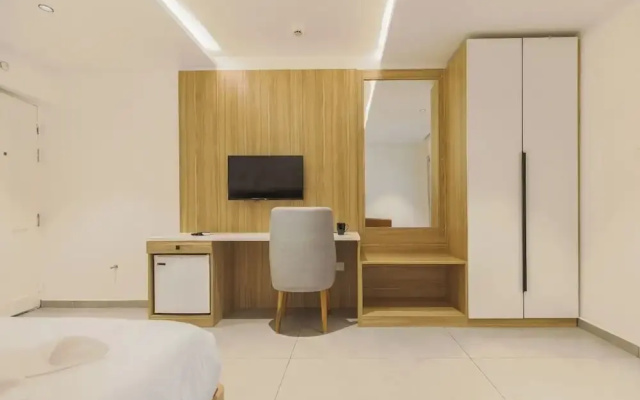 Akoya Business Hotel - Smart Stays, Whitefield