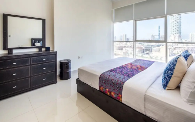 Premier 2BR Apartment in JVC Community - Sleeps 5!