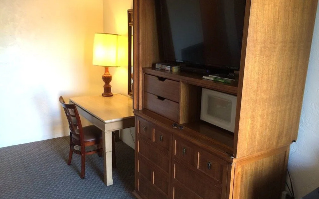 Connell Inn and Suites