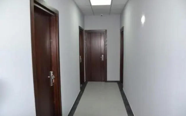 3 Rooms on Feristsvaleba
