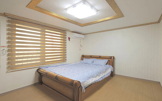 Daecheon Mama Pension