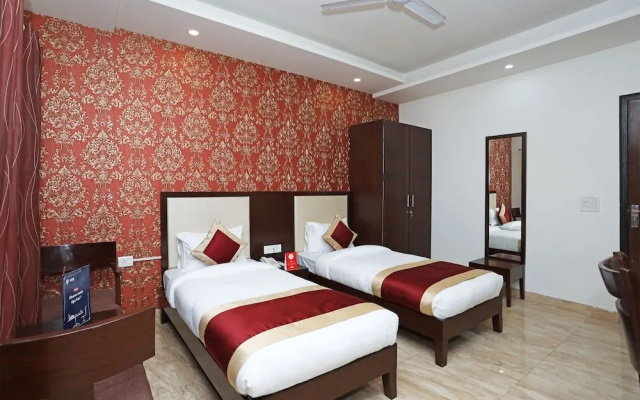 OYO 11044 Hotel Tulip Suites