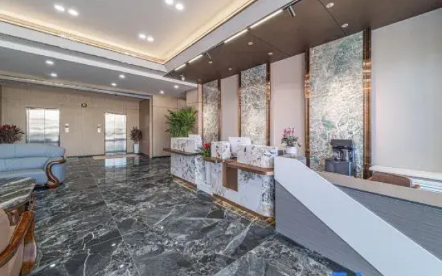 Urban Garden Hotel (Emin East Street)