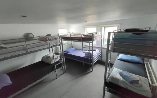 Plymouth Backpackers Hotel