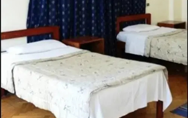 The Canadian Hostel