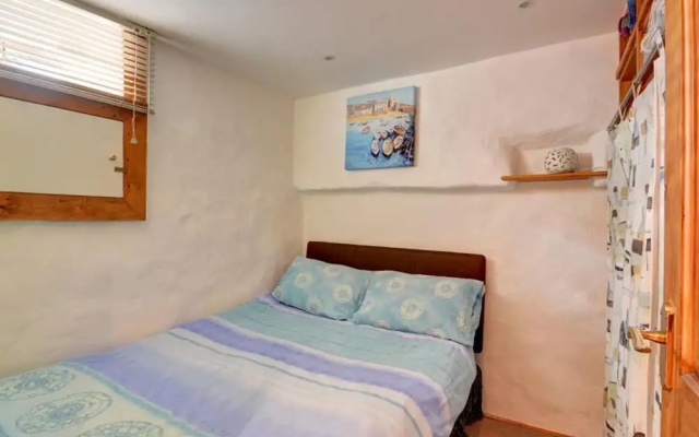 Cozy Holiday Home in Saint Ives near Beach