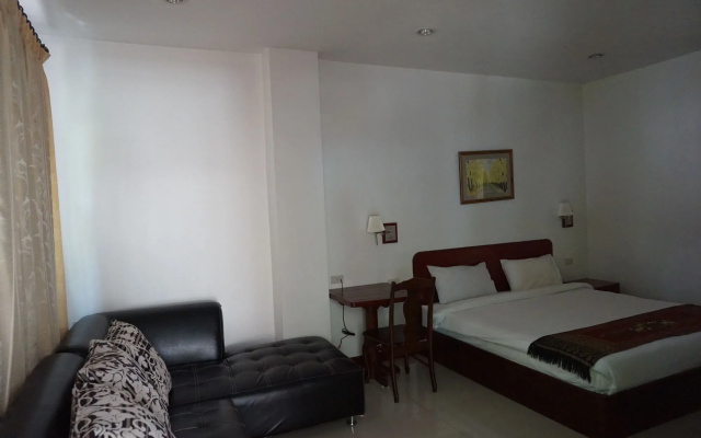 Phanthipha Residence (SHA Extra Plus)