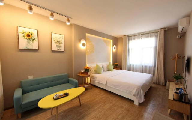 Dali Four Seasons Hostel