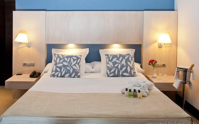 Hotel Nuevo Boston вид на фасад