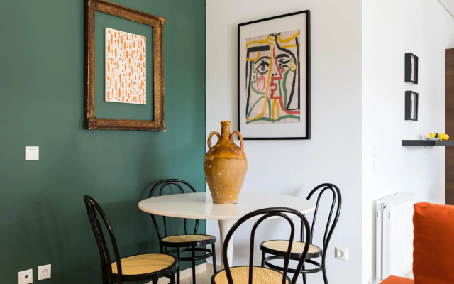 Athenian Stylish 2 bdrm Apartment