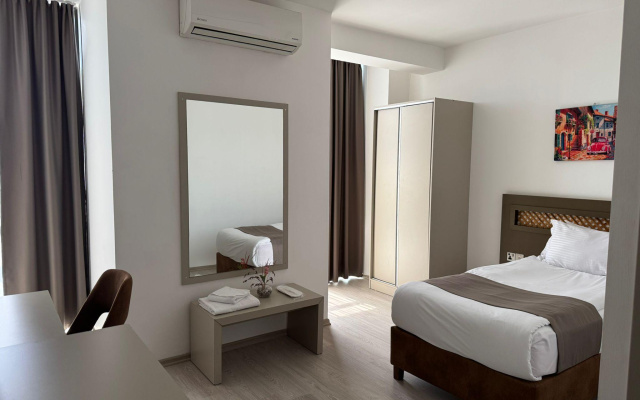 Alya Rooms
