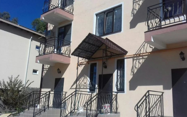Guest house on Transportnay 80/5