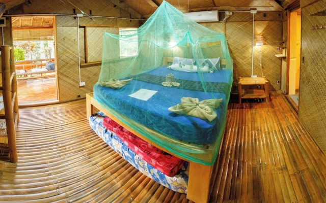 Camotes hidden huts-rooms-bar-restaurant