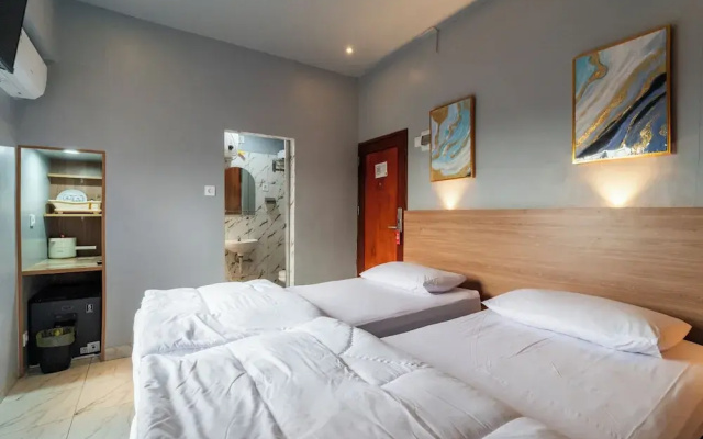 Hotel Dakozi Living