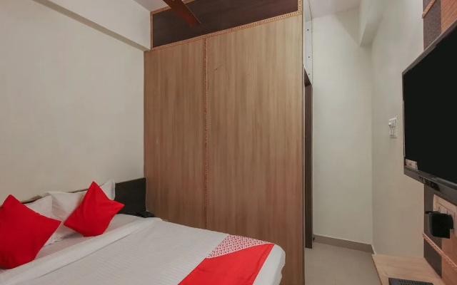 Oyo 24783 Mishra Residency