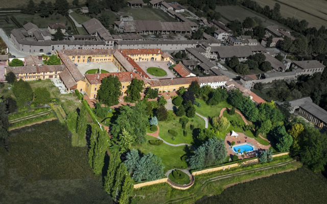 Palazzo Cavagna Sangiuliani Guest House