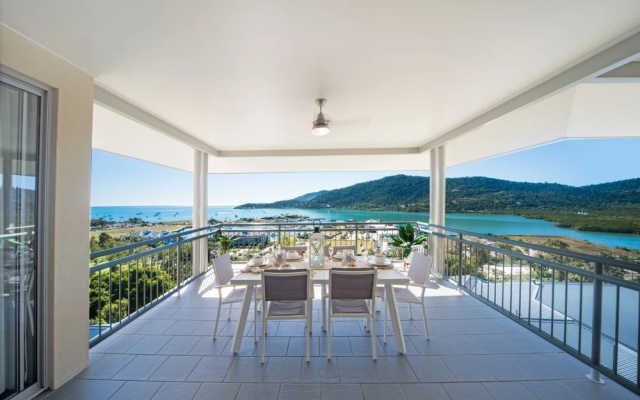 The Hamptons on Airlie